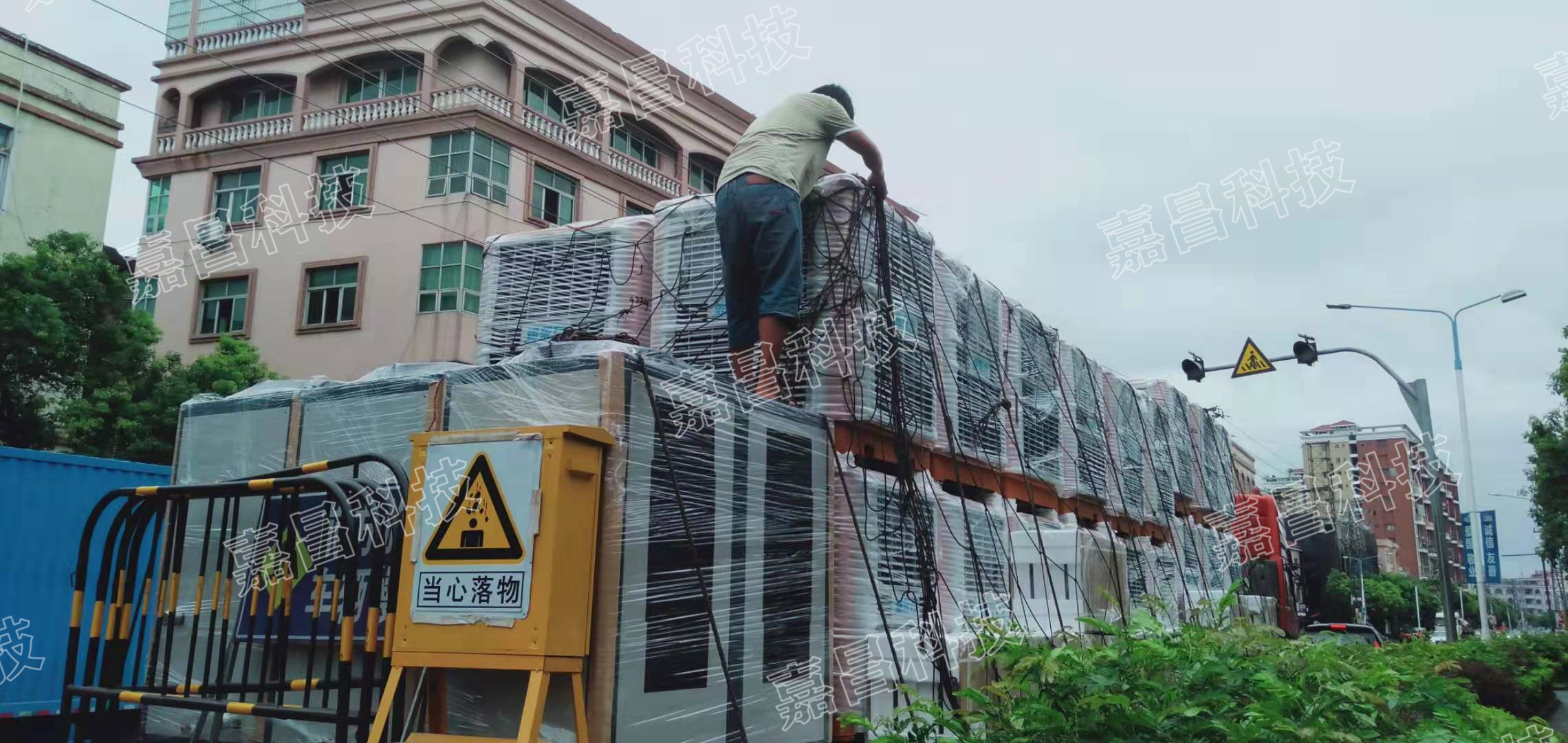  瑞泰风工业大风扇,大风扇厂家,大型工业大风扇,厂房通风降温换气解决方案 